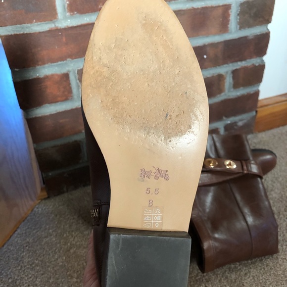 Coach woman’s Linette tall brown leather boots. - Picture 5 of 8